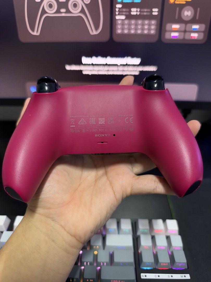 PS5 Controller (Category: Controllers) located in Batu Berendam. Submitted by fizullz (Listing ID 1470274256, Image 3). Description: PS5 controller for sale pm for full details all good.