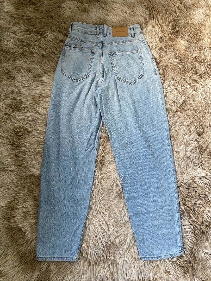 Pull & Bear (Category: Jeans) located in San Fernando. Submitted by cris.lloyd34 (Listing ID 1470242121, Image 3). Description: Waist: 26 Length: 40 Leg Opening: 7.