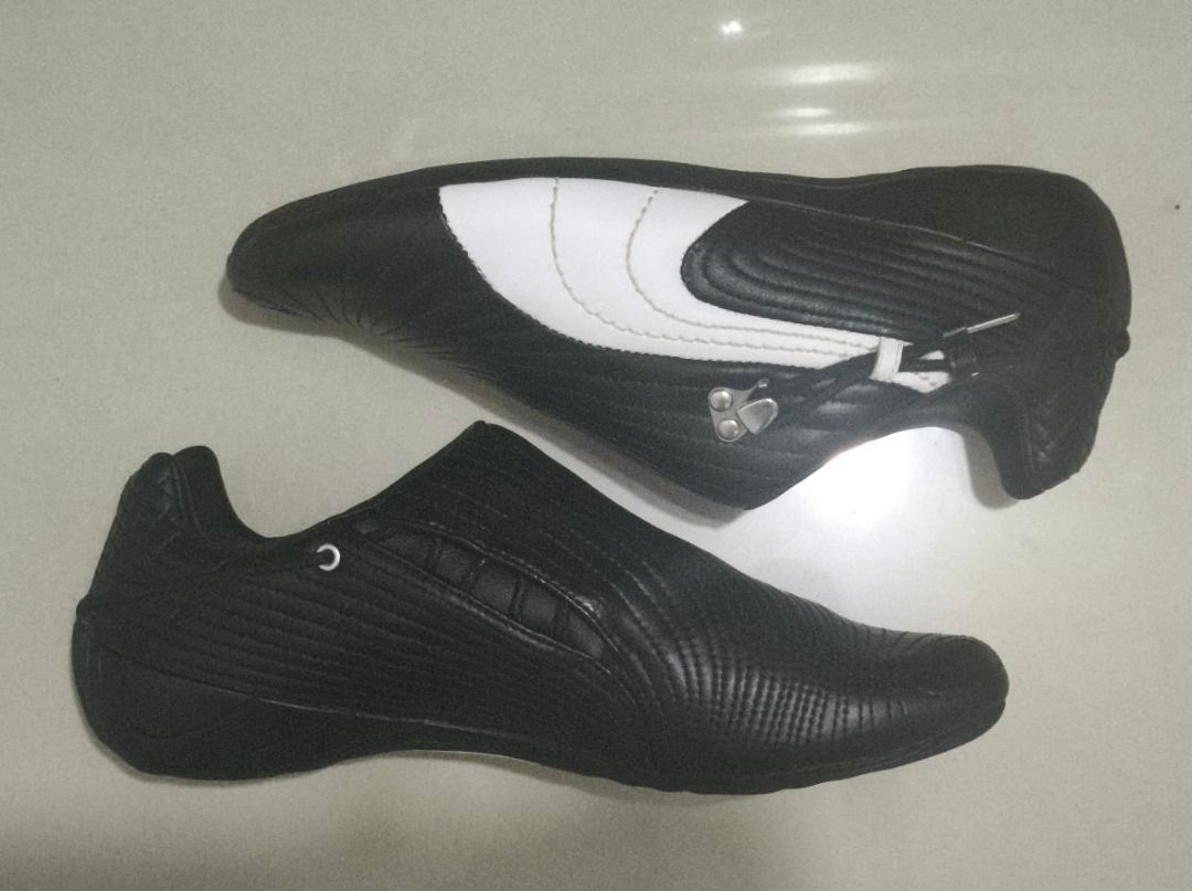VINTAGE PUMA BUDOKA BLACK/WHITE (Category: Sneakers) located in Caloocan City. Submitted by calmphoenix.01242f (Listing ID 1470186333, Image 2). Description: 💰 Price: ₱2,500 Condition: Brand New / Deadstock Without Box (BNWOB) Size: US 9 / UK 8 / EUR 42 / 27 CM Style Code: 182683-18 Colorway: Black/White ✅ Brand New, Never Worn ✅ Rare Vintage 2000s PUMA ✅ Quilted Leather Design ✅ Original Metal Fastening Details ✅ No Original Box Due to Vintage 