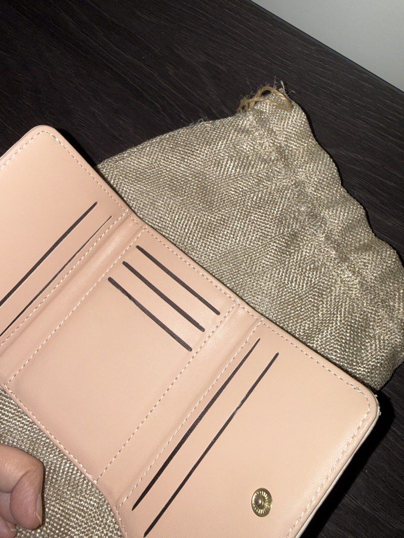 Quilted Wallet with Heart Charm (Category: Wallets & Card holders) located in Caloocan City. Submitted by tootsief (Listing ID 1470287876, Image 2). Description: so many card holder!.