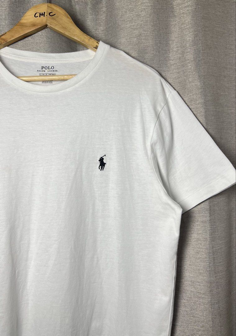 Ralph lauren basic tee (Category: Tshirts & Polo Shirts ) located in General Trias. Submitted by luxfinds2019 (Listing ID 1470233060, Image 3). Description: Ralph laureń basic tee! 899 shipped only White Medium to large 21by27 Custom fit Excellent to new 💯 Lakas ng dating mo jan 😎 Loc laguna Pm.