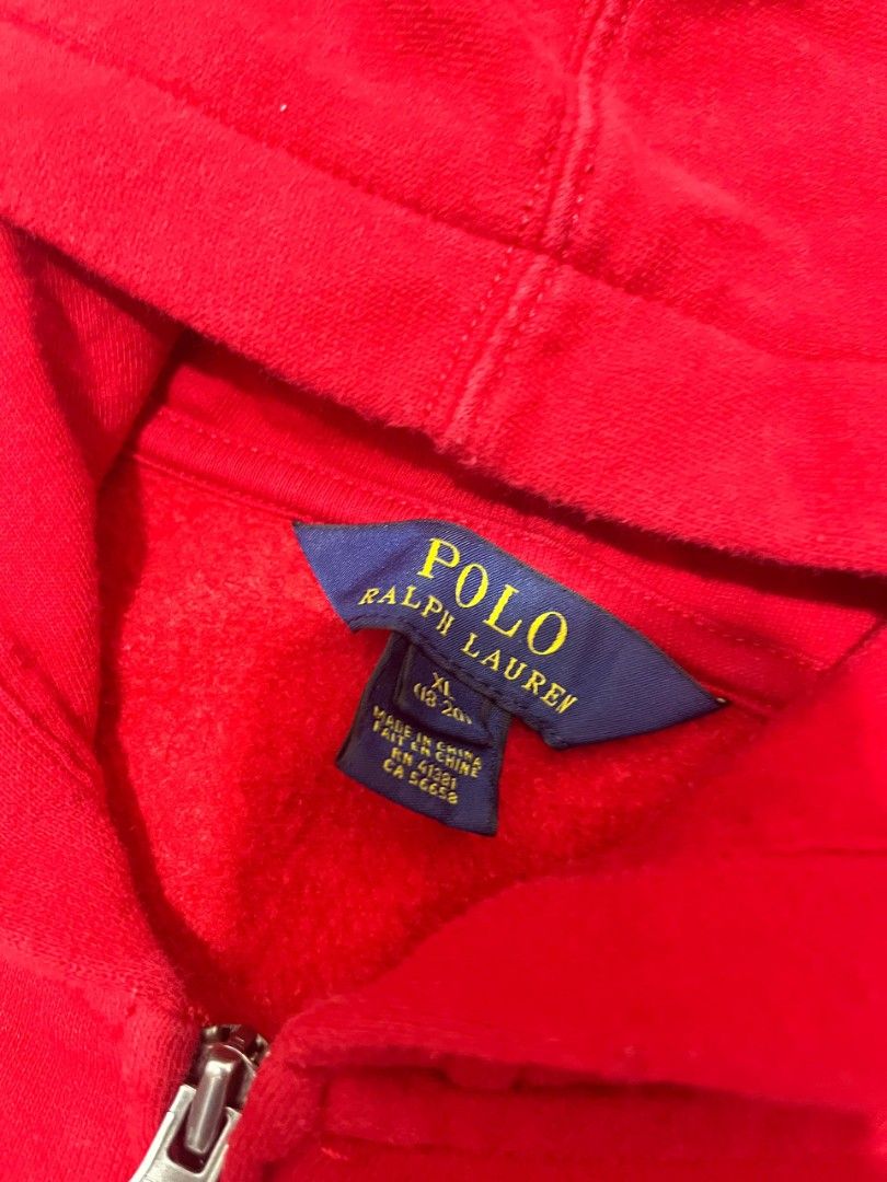 Ralph lauren big pony (Category: Coats, Jackets and Outerwear) located in Cabagan. Submitted by ronesmabe (Listing ID 1470214538, Image 2). Description: l-xl fittings need wash very good condi sign of usage yung flaws red color 22*26.