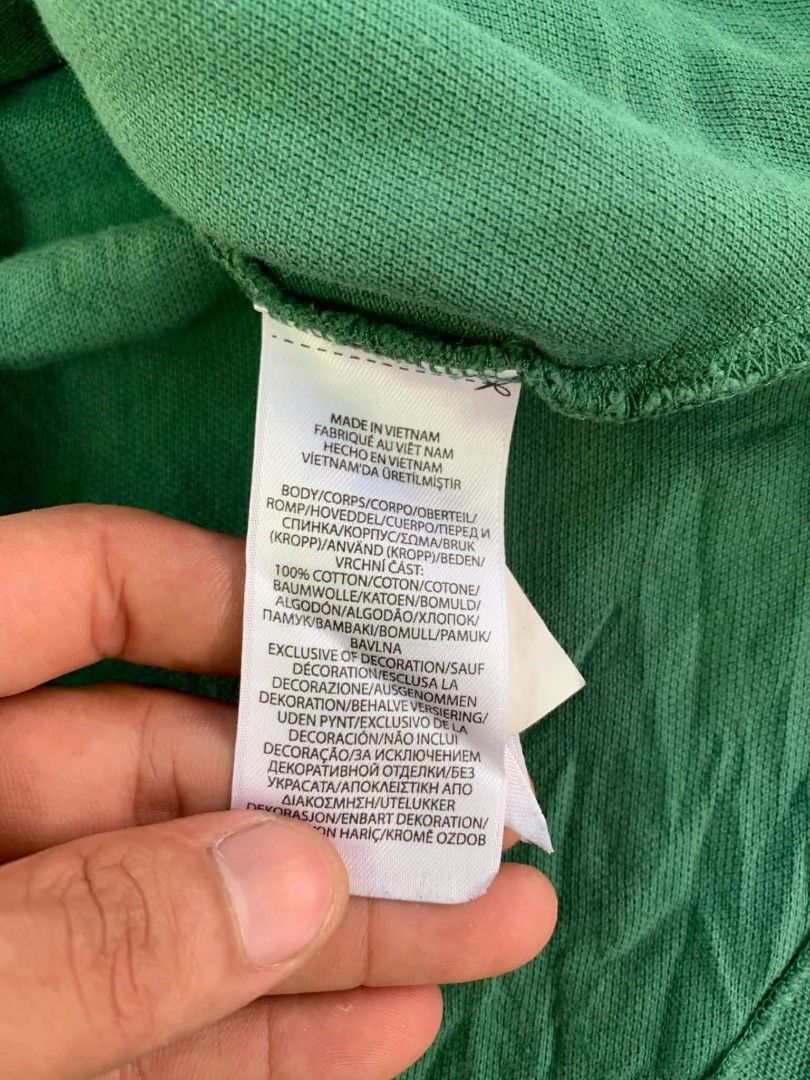 RALPH LAUREN POLO SHIRT (Category: Tshirts & Polo Shirts ) located in Davao. Submitted by chadbryner12 (Listing ID 1470217316, Image 3). Description: 🏷️ WTS | RALPH LAUREN POLO SHIRT 📏 21” Width × 26” Length 📌 M— Custom Slim Fit 💯 Authenticated QR ✨ Brand New Condition ✅super minimal neck "not visible" (if maselan ka mag pass kana sayang Oras) 📦LBC OR JNT.