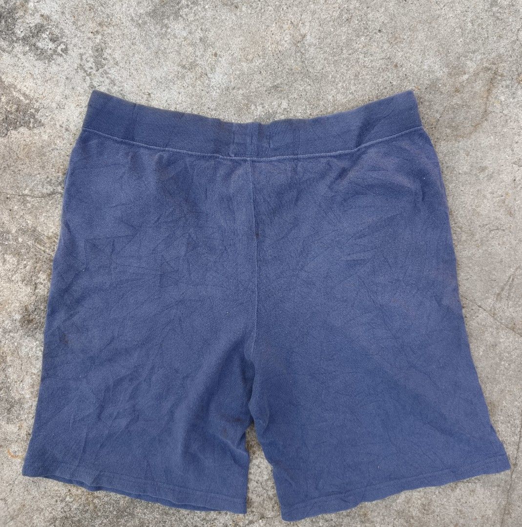 Ralph Lauren short (Category: Shorts) located in Santa Cruz. Submitted by lesterpogs30 (Listing ID 1470251299, Image 2). Description: Ralph Lauren short excellent condition 15x18.5 dimes.