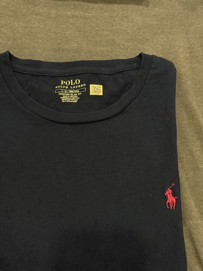RALPH LAUREN TSHIRT (Category: Tshirts & Polo Shirts ) located in Davao. Submitted by goodnightinego (Listing ID 1470311633, Image 2). Description: L on tag 21w x 27L Scannable qr Issue: Small Pinhole at the back .