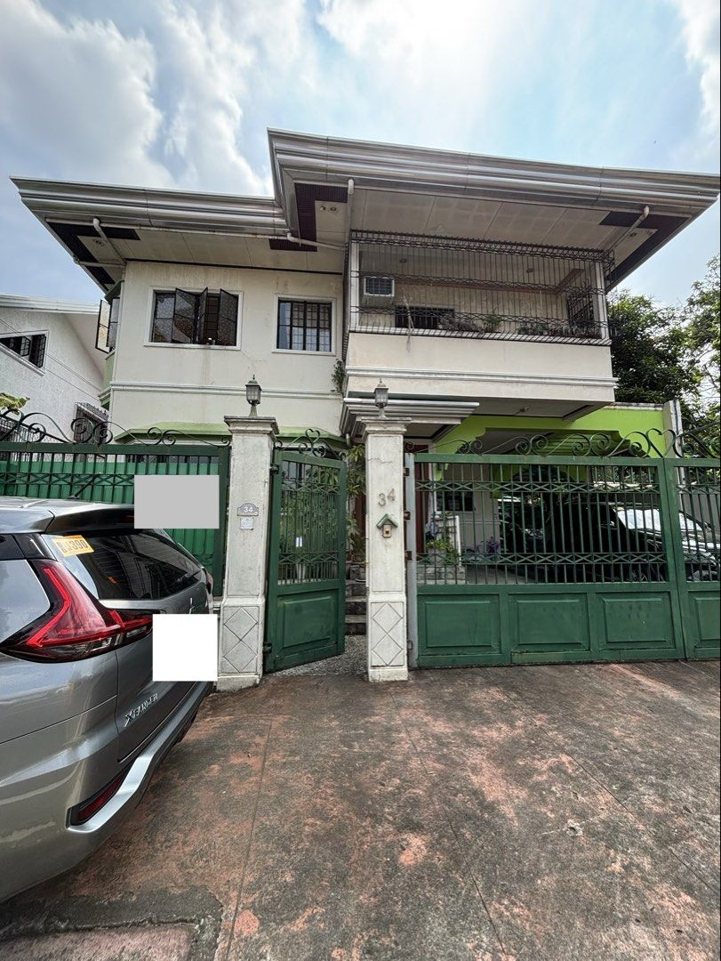 Rancho Marikina Main Road, Hindi binabaha (Category: House & Lot) located in Manila. Submitted by tungsten67 (Listing ID 1470165802, Image 1). Description: Rancho Estate 1 Marikina MAIN ROAD 2 bahay-yung main at bahay sa likod Hindi binabaha Marist school- 650m Lilac Street- 350m (restaurants, pharmacy, church, 711, cafes, etc) .