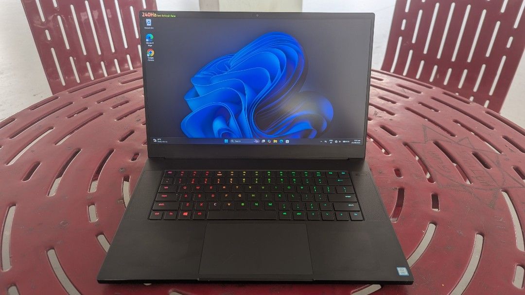 Razer Blade Advanced Gaming Laptop 15.6 Inch 240Hz, Computers & Tech ...