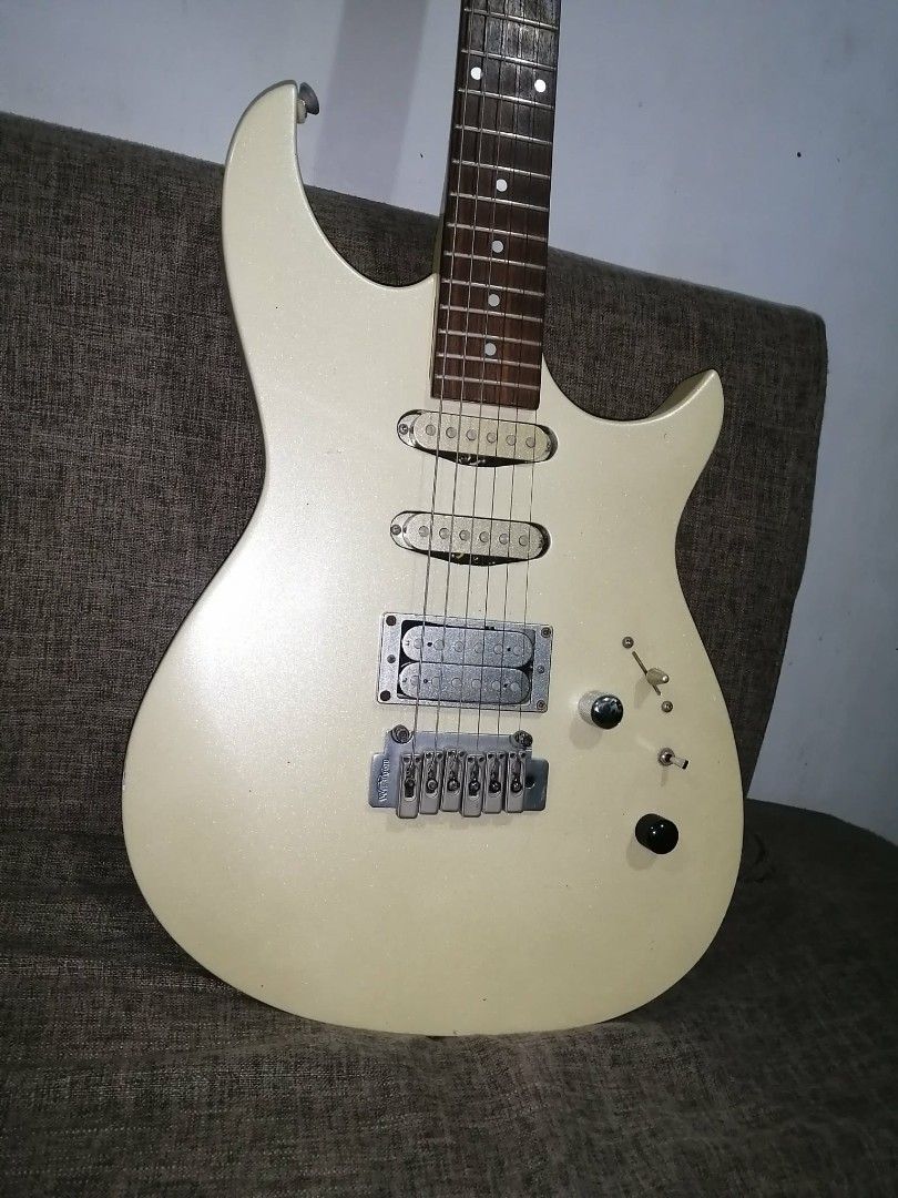 Razo Glayn Shark Builtin OD Dist (Category: Musical Instruments) located in Bacoor. Submitted by aaronxtinshop (Listing ID 1470272708, Image 2). Description: Read Description! Lastprice 7.5k Only Discounted from 10k Slightly used from japan! Razo Glayn Shark Japan Electric Guitar Gotoh tuners Wilkinson bridge Active Pickup Battery operated 9v. Built in OD and Dist. Issue: No 2 Cover at the back In Good working condition! Guitar Only.. Guitar Only