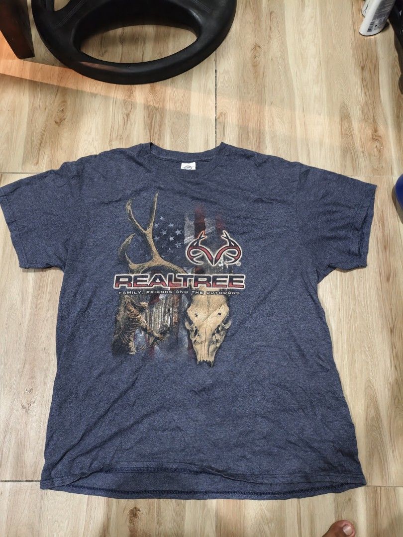 Realtree Shirt (Category: Tshirts & Polo Shirts ) located in Manila. Submitted by sigma.vtg (Listing ID 1470284614, Image 1). Description: 23x28 149 + sf hairlines.