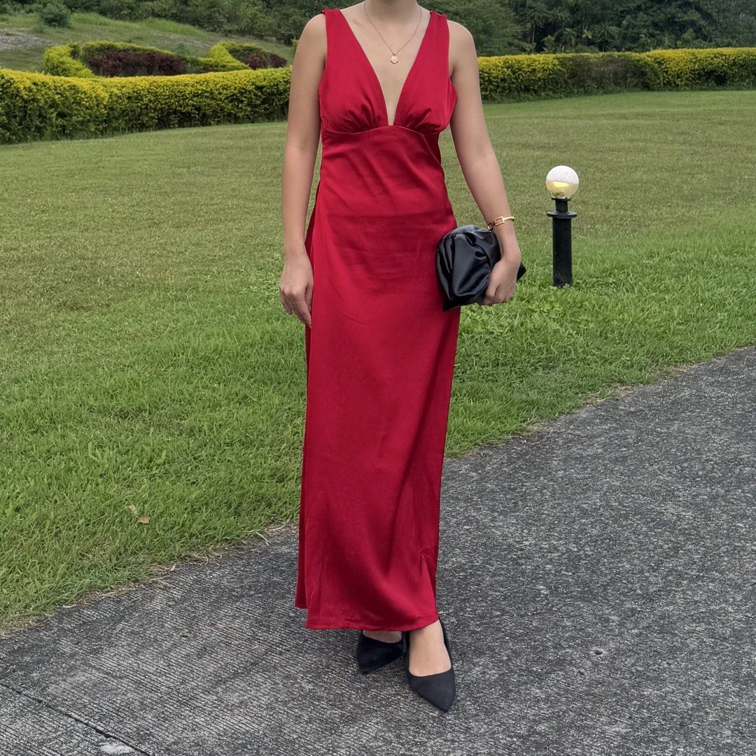 Red Maxi Slip Dress (Category: Dresses) located in Davao. Submitted by chickentenders_ (Listing ID 1470232095, Image 1). Description: - Color: Bright red - maxi length, straight cut, deep V-neckline with thick straps, custom fit - flowy satin-like fabric - worn once.