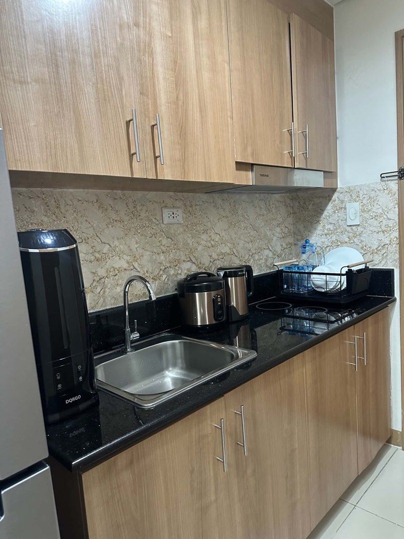 Red Residences (Category: Apartments & Condos) located in Paranaque City. Submitted by janell.marcos04 (Listing ID 1470148819, Image 2). Description: 🏙️ FOR SALE | RED RESIDENCES ❤️ 1-Bedroom Unit + 1 Parking Slot ✨ PROPERTY DETAILS * Unit Type: 1-Bedroom * Floor Area: 26.04 sqm * Parking: 1 Parking Slot * Current Use: Currently utilized for Airbnb rentals * Payment Terms: Cash-out + Deferred Balance * Transfer: All-in, inclusive of transfer cos
