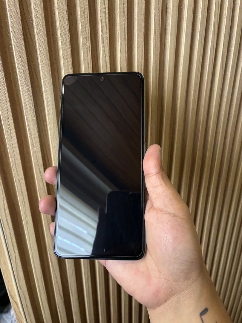 Redmi Note 14 (Category: Xiaomi) located in Taguig. Submitted by nnlzstrfn (Listing ID 1470158042, Image 2). Description: Redmi Note 14 Complete Set (used by our son, last year August lang binili) 8gb+4gb RAM 256gb No repair history No issues 5500 mah battery For sale only. Not open for swap 📍taguig area Rfs: need cash.