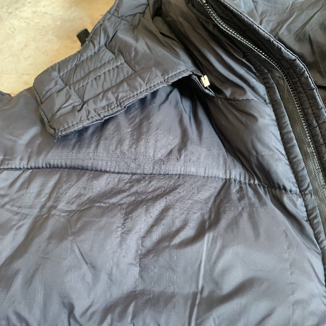 Reebok Puffer Jacket Black White XL (Category: Coats, Jackets and Outerwear) located in Manila. Submitted by emplysthrift. (Listing ID 1470271832, Image 3). Description: Reebok Puffer Jacket XL Black White Stripe Hooded Width "26 Length "31 Good Condition Colorrate: 9.3/10 Flaws: minor sign of usage / nahawaan ng ibang kulay nung nilabhan ko pero wasable naman po kayo nalang po ulit mag laba at di naman po iindahin hehe Unli vouch/vc for safe tra