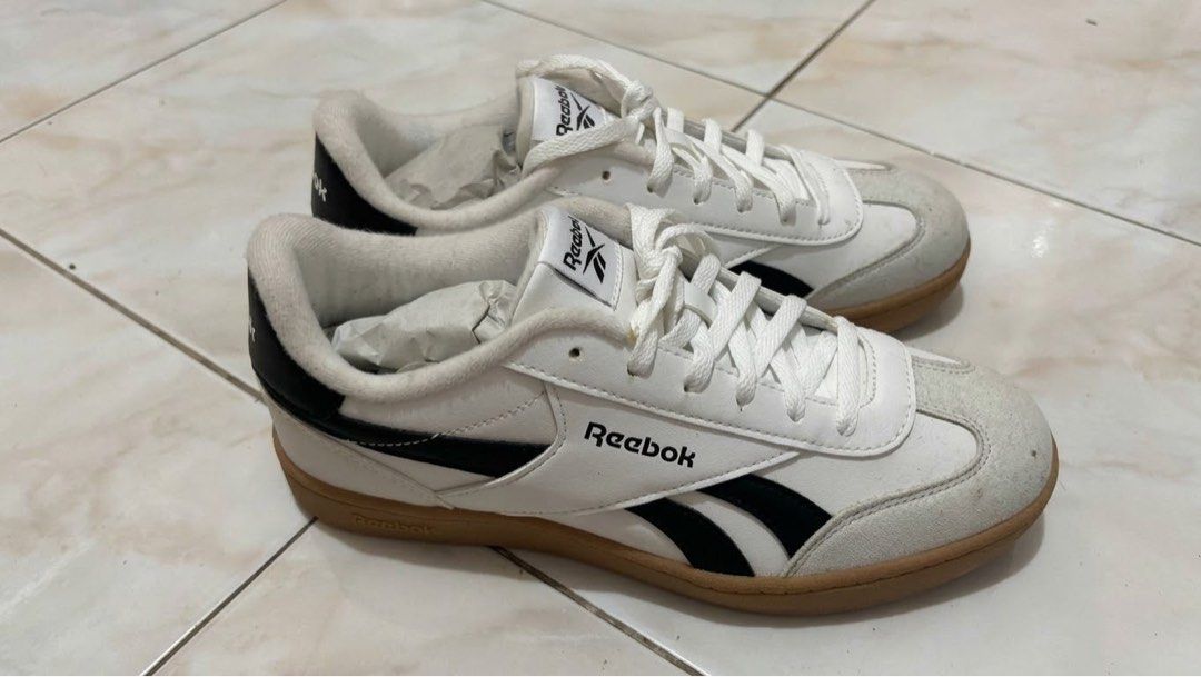 Reebok Smash Edge Trainers (Category: Sneakers) located in Manila. Submitted by dustycreat67752 (Listing ID 1470211618, Image 2). Description: Reebok Smash Edge Trainers Size 5 Brand New No Box .
