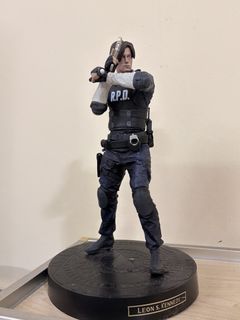Resident Evil Leon S. Kennedy RPD Action Figure Statue, Toys ...