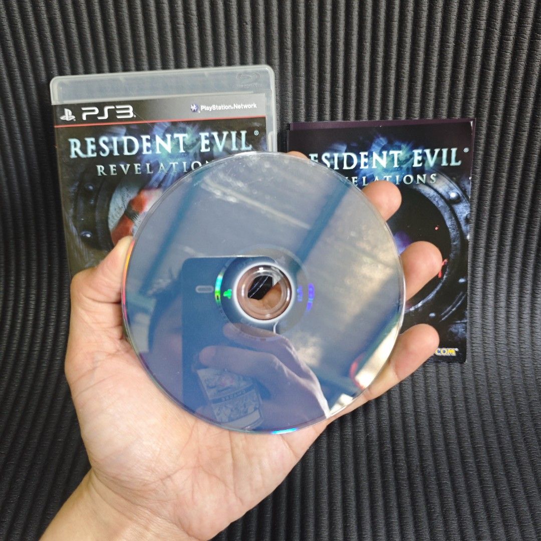 Resident Evil Revelations PS3 Game R3 CIB (Category: PlayStation) located in Quezon City. Submitted by shopme_gadget30 (Listing ID 1470208356, Image 2). Description: kindly read the details first for sale fixed price mint condition tested and working with Case and disc game (no scratches) with Manual compatible to ps3 console R3 Region qc area meet up: sm north shipping fee must shoulder by the buyer via lalamove or grab payment: bdo/gcash happy 