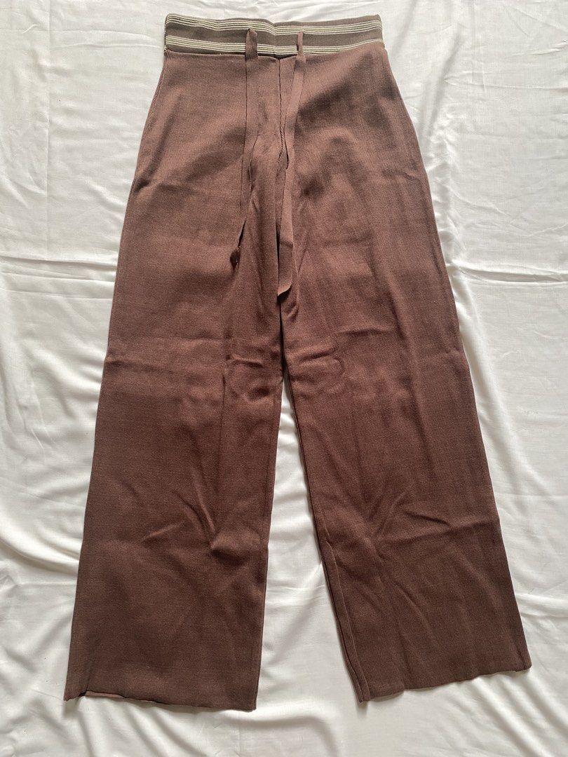 retro pants 3 (Category: Other Bottoms) located in Davao. Submitted by gathrd.kloset (Listing ID 1470188021, Image 1). Description: waistline: 23-32 length: 38-39.