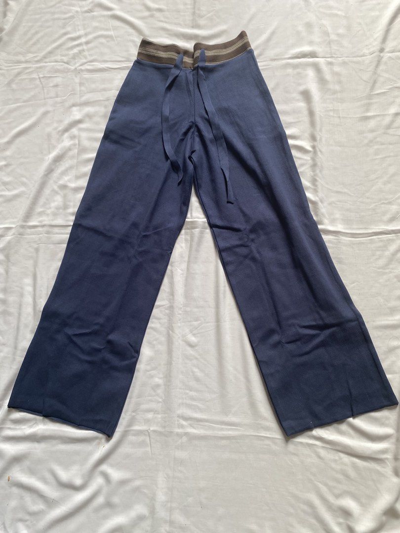 retro pants 8 (Category: Other Bottoms) located in Davao. Submitted by gathrd.kloset (Listing ID 1470189970, Image 1). Description: waistline: 23-32 length: 38-39.