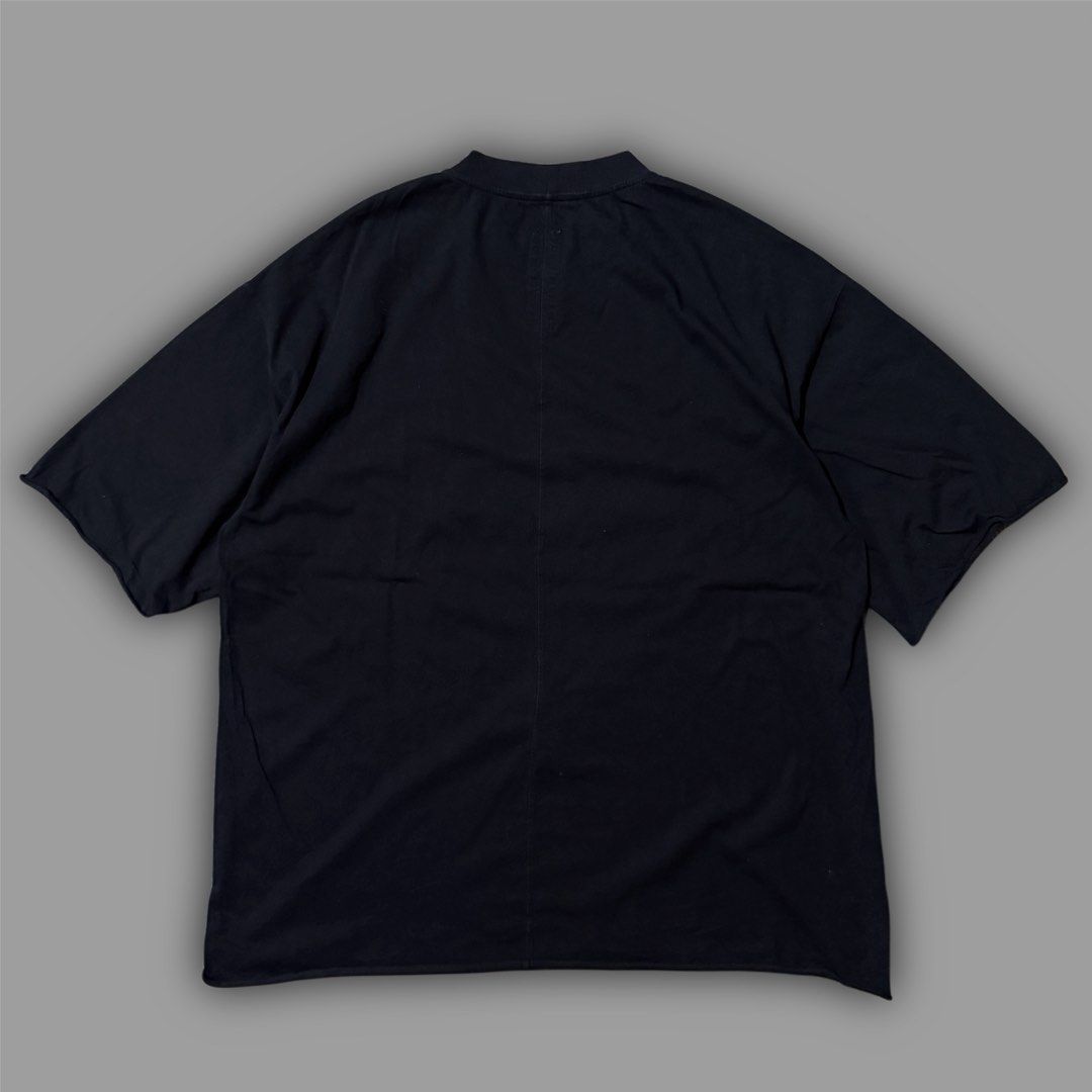 Rick Owens Shirt (Category: Formal Shirts) located in Zamboanga. Submitted by hype_thrifts (Listing ID 1470311509, Image 2). Description: Rick Owens Shirt Good as new Large Width: 24.5 Length: 31.