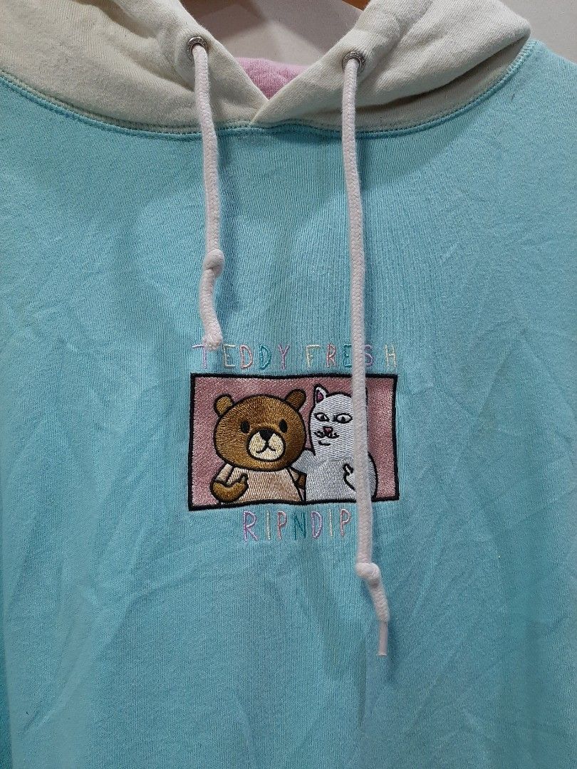 RIP N DIP X TEDDY FRESH (Category: Coats, Jackets and Outerwear) located in San Carlos. Submitted by denzel999 (Listing ID 1470280586, Image 3). Description: LIKENEW NOFLAWS LARGE.