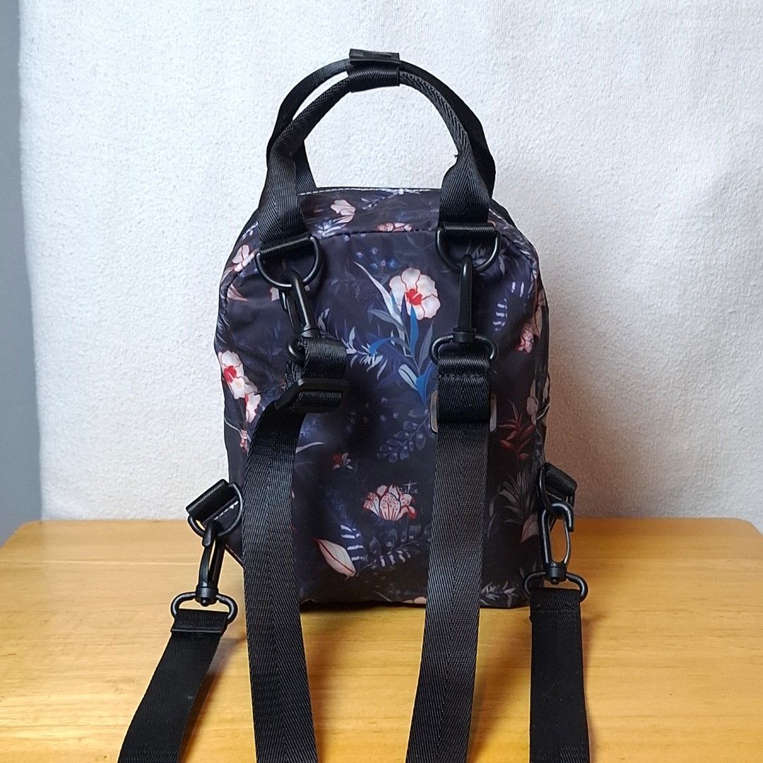 Rite 2way Mini Backpack (Category: Backpacks) located in Baguio. Submitted by kathuu27 (Listing ID 1470226703, Image 2). Description: RITE 2way mini backpack 16 x 10 x 22cm YKK zippers Good condition Baguio City Based (open for dropping/meet-up) Outside Baguio - Payment First Shipping +SF Courier: Jnt.