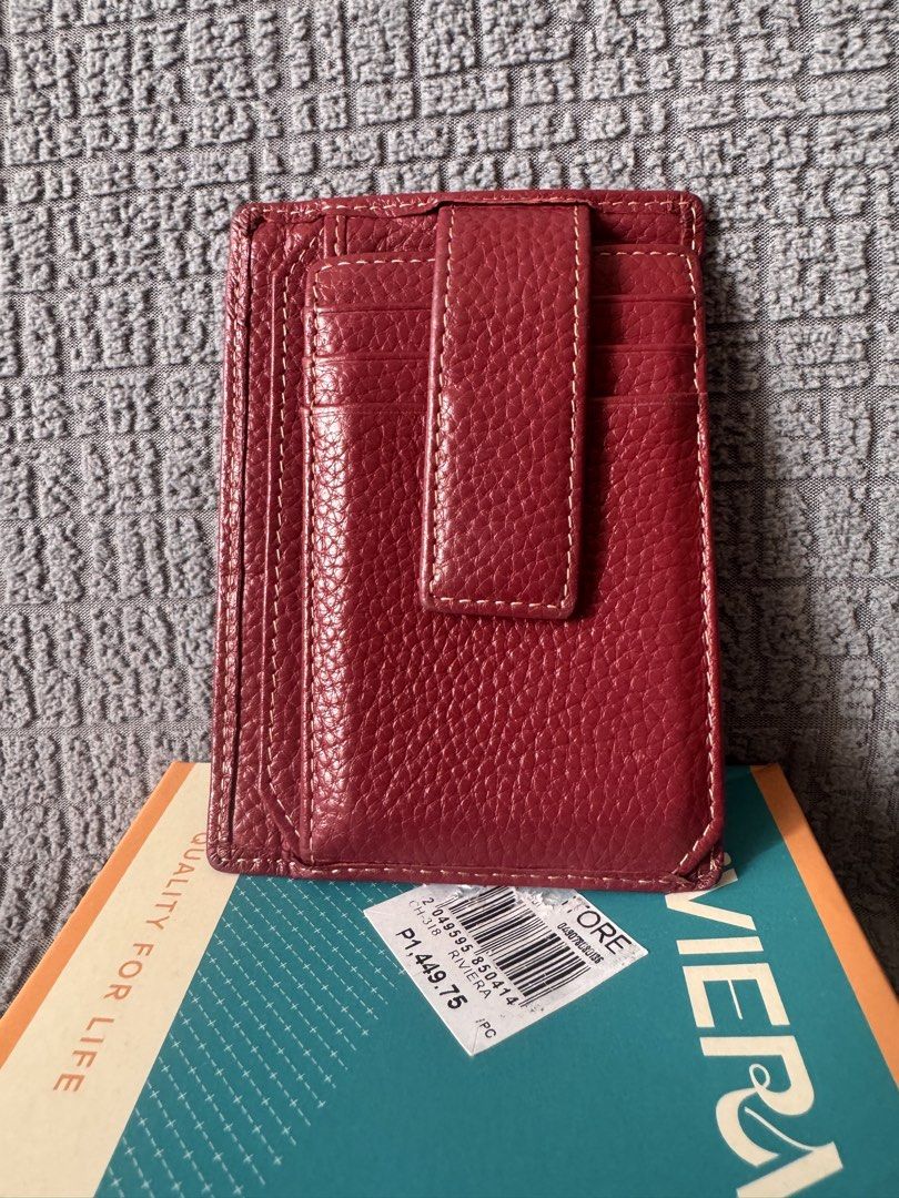 Riviera Genuine Cowhide Leather Wallet (Category: Wallets & Card holders) located in Mandaluyong City. Submitted by axos723 (Listing ID 1470312143, Image 2). Description: ➡️Please read item description carefully below (click read more 👇) ➡️Item is AVAILABLE ➡️Guaranteed 💯 %Authentic ➡️1-Day Reservation only ➡️First to pay gets the item ➡️For SURE BUYERS only please. -Price: P 580+SF (Original price is P1449.75) -Brand: Riviera -Specs: •Closed: 