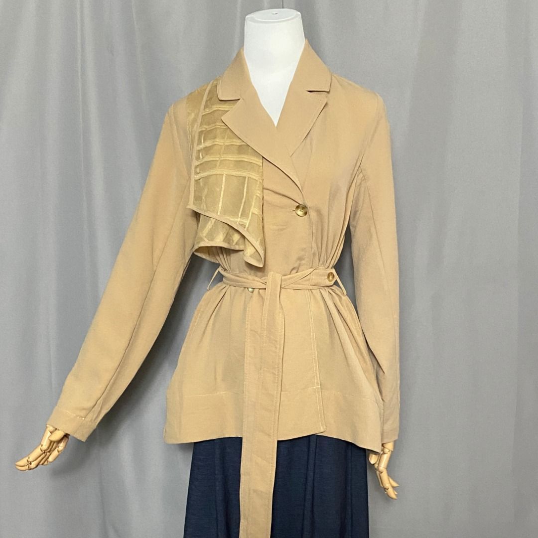 Rococo Japanese beige lapel blazer jacket (Category: Coats, Jackets and Outerwear) located in Las Pinas. Submitted by ipickyou (Listing ID 1470283247, Image 1). Description: Unwashed Condition: 10/10 𝗠𝗲𝗮𝘀𝘂𝗿𝗲𝗺𝗲𝗻𝘁𝘀 𝘄𝗵𝗲𝗻 𝗹𝗮𝗶𝗱 𝗳𝗹𝗮𝘁: -Size S -Shoulder to shoulder: 14 1/2” -Armpit to armpit: 21” -Length: 25” .