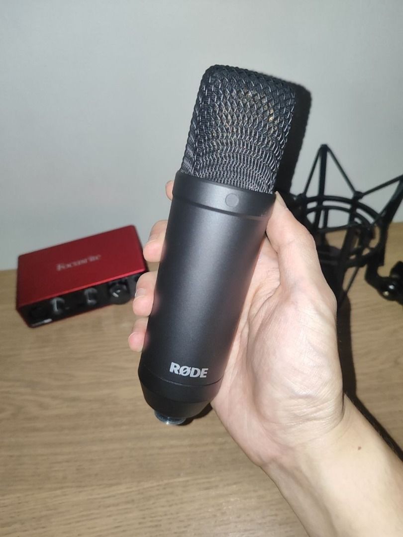 Rode NT1 4th Gen Condenser Mic (Category: Microphones) located in Quezon City. Submitted by stingrayfan24 (Listing ID 1470299828, Image 2). Description: Item: Rode NT1 4th Gen Condenser Mic Inclusions: Shock mount, Pop Filter, XLR cable Bought brand-new last 2022 for P16,990 but only used once or twice. 💰 RFS: Got into recording during the pandemic, but enrolled in med school (August 2022), so got busy and wasn't able to use it since then. Do no