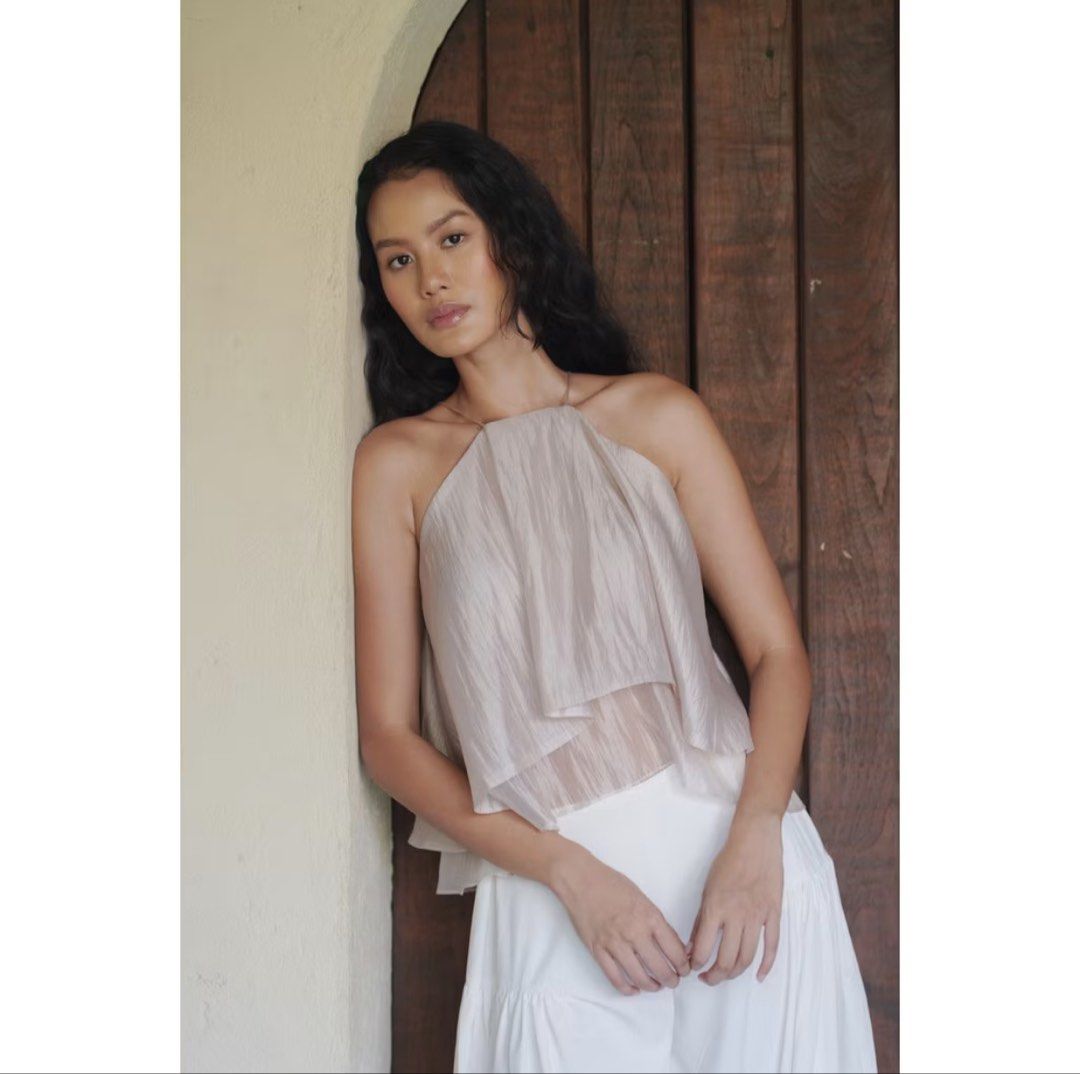 Rona Studios Rou Halter Top (Category: Others Tops) located in San Juan City. Submitted by keep.it.clean (Listing ID 1470270644, Image 1). Description: BRAND NEW WITH TAG Size: S-M Color: Pearl .