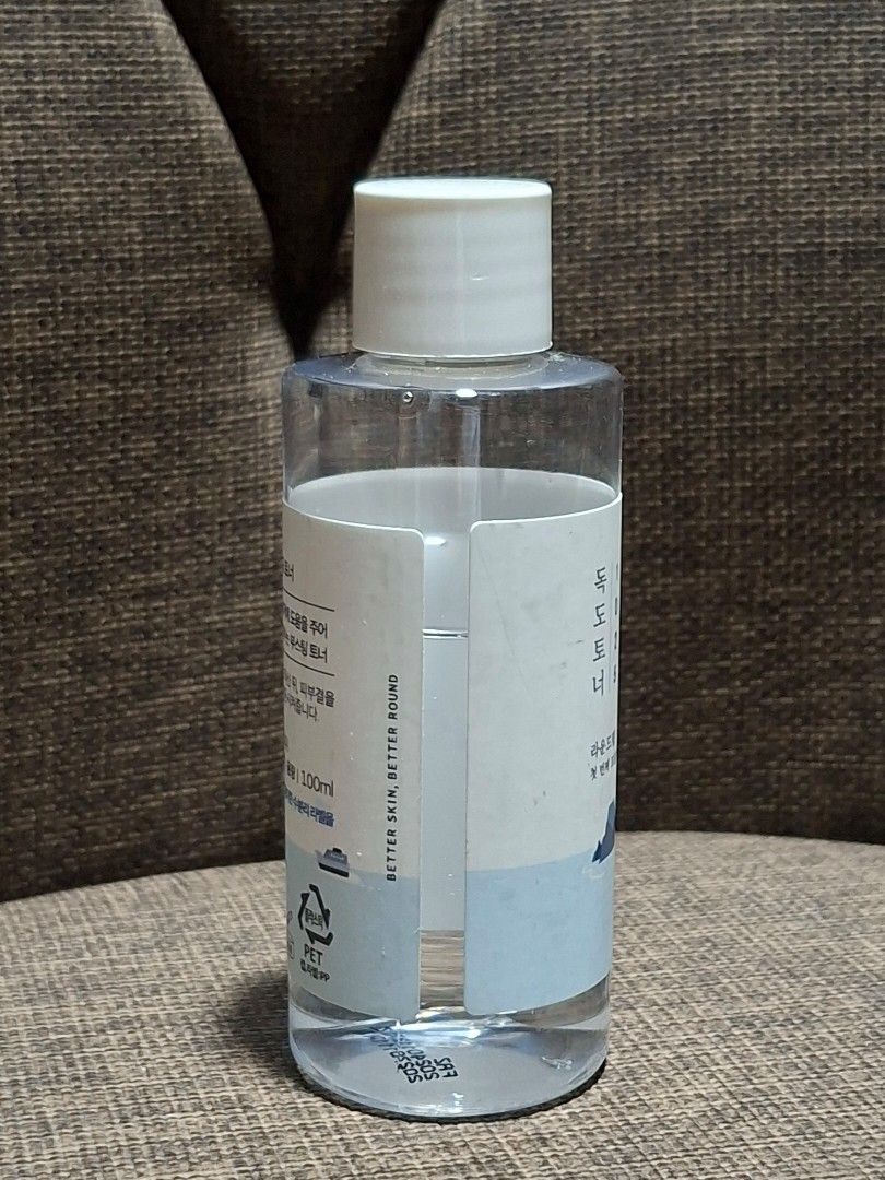 Round Lab 1025 Dokdo Toner 100ml (Category: Face Care) located in Makati City. Submitted by paudeclutters (Listing ID 1470208934, Image 3). Description: - Expiry: Clearly readable date stamped on the bottom - bought from Korea - no box (threw it out) rfs: too many skin care products.