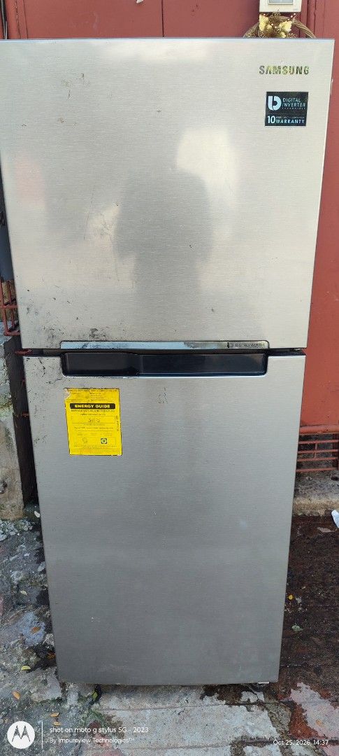 Rush Sale Samsung inverter ref 7.4cu ft (Category: Refrigerators and Freezers) located in Valenzuela. Submitted by peter.g1 (Listing ID 1470209746, Image 1). Description: Good for sari sari store🏠 Good for household use👌 Issue is may mga kalawang na maliit lang pero makinis pa mabilis din lumamig🥶 With Guarantee Negotiable pa po mga maam/sir 😎 Pede walk in sa shop PM lng po Visit us in Marulas, Valenzuela Contact no. 09760284476 Free delivery