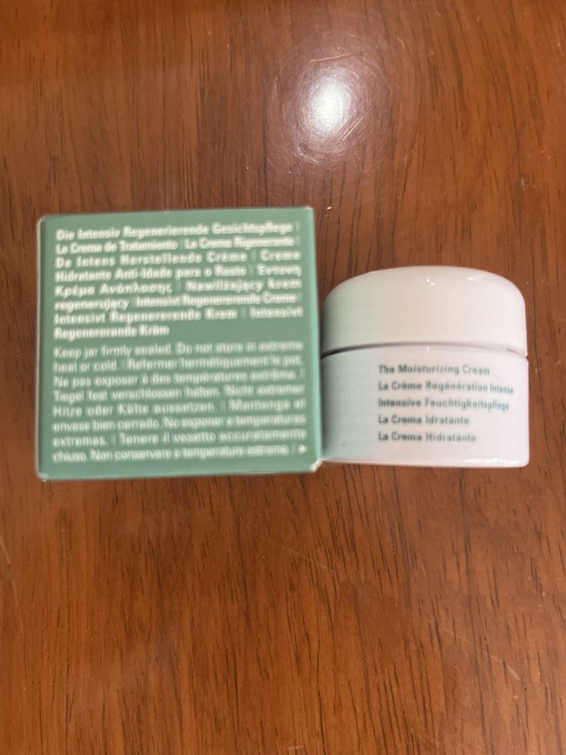 SALE LA MER MOISTURIZER CREAM (Category: Face Care) located in Manila. Submitted by luxeclassyshop (Listing ID 1470203636, Image 2). Description: SALE LA MER MOISTURIZER CREAM 7ml Original 5 .
