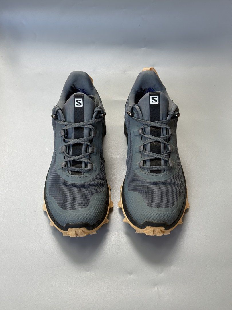 SALOMON CROSS OVER GORETEX (Category: Sneakers) located in Legazpi City. Submitted by mr.solelution (Listing ID 1470221086, Image 3). Description: • SALOMON CROSS OVER GTX ( women ) • SIZE: 6.5us / 38euro / 23.5cm • EXCELLENT CONDITION • MINOR SIGN OF USAGE ONLY LOCATION: LEGAZPI ALBAY BICOL 📍 PLUS SHIPPING FEE 💵.