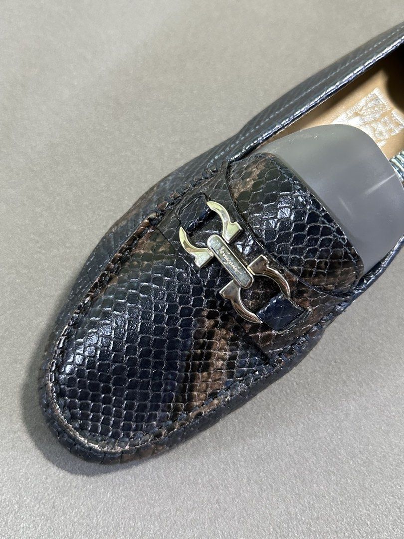Salvatore Ferragamo Grancini Loafers (Category: Sneakers & Footwear) located in Bacolod City. Submitted by dannnsoy (Listing ID 1470296797, Image 2). Description: Salvatore Ferragamo Grancini Loafers •Size: 6.5/37 euro •In very good to excellent condition •Issue: Signs of usage •Price: 3899 only 📍Note: Color may vary to due lighting and camera resolution. .