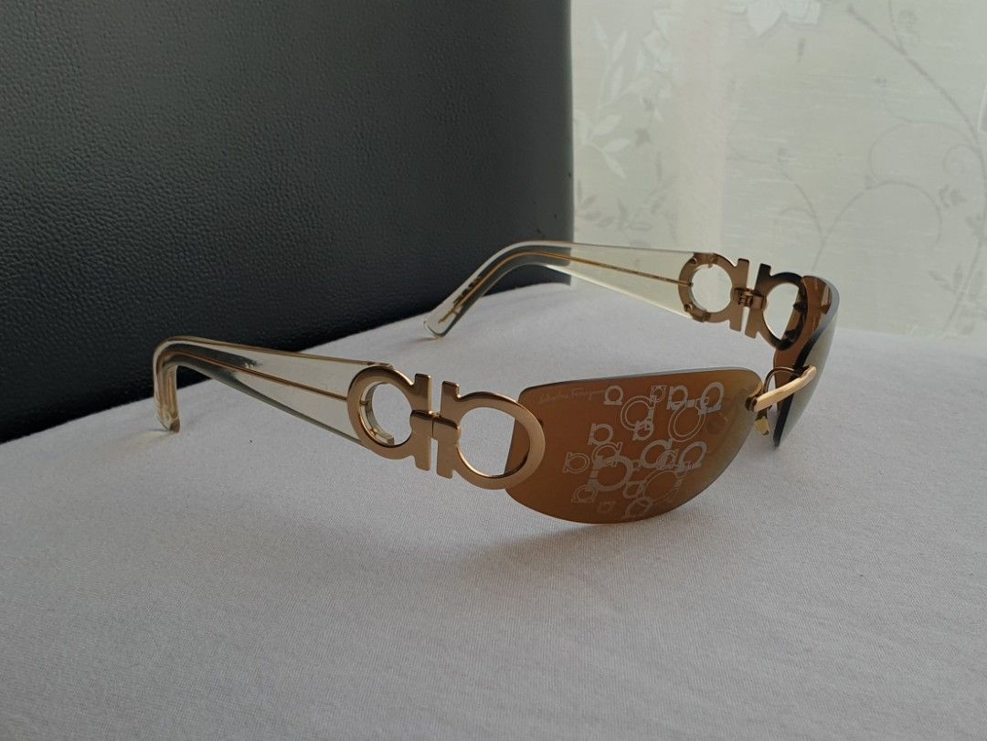 Salvatore Ferragamo Rimless Sunglasses (Category: Sunglasses & Eyewear) located in Quezon City. Submitted by WasalakTwo (Listing ID 1470227612, Image 1). Description: Bought in Japan Authentic Rare and hard to come by Goodcondition Still presentable Minimal signs of usage Open for delivery nationwide.