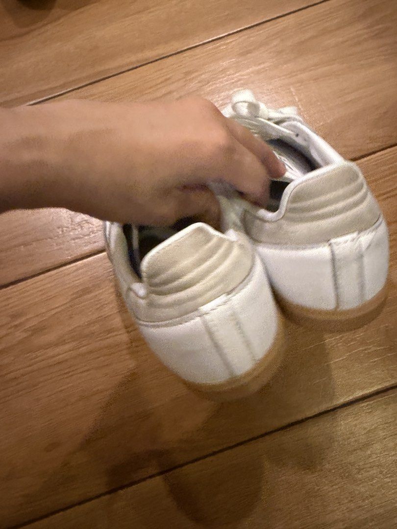Samba (Category: Sneakers) located in Quezon City. Submitted by destashingmycloset (Listing ID 1470261526, Image 3). Description: .