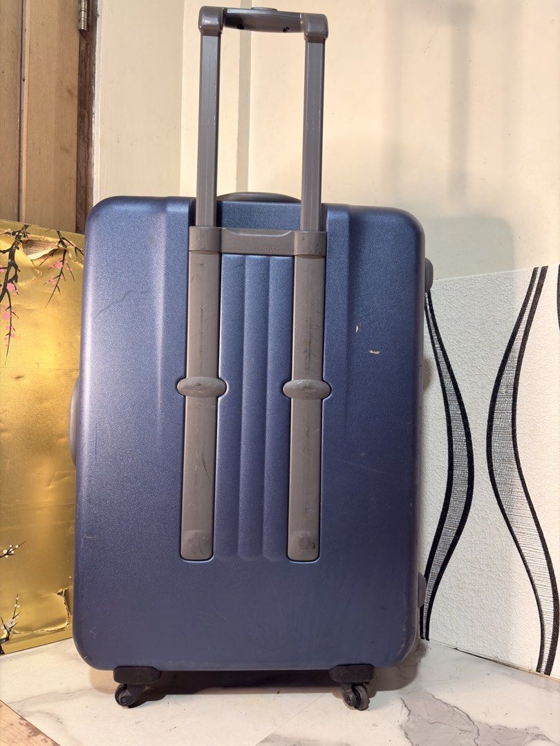 SAMSONITE BRAND EXTRA LARGE SIZE LUGGAGE🇯🇵 (Category: Luggage) located in Valenzuela. Submitted by dkjapansurplus (Listing ID 1470298728, Image 3). Description: 🇯🇵IMPORTED FROM JAPAN ORIGINAL SAMSONITE BRAND EXTRA LARGE SIZE LUGGAGE🇯🇵 🎯 KEY LOCK 🎯 CLIP TYPE 🎯 PUSH HANDLE TROLLEY 🎯 360 WHEELS ROTATION 🎯 TOP AND SIDE HANDLE CARRY 🎯 DURABLE CASE 🎯 WIDE SPACE CAPACITY NO ISSUE.. MINIMAL MARK OF USAGE‼️.