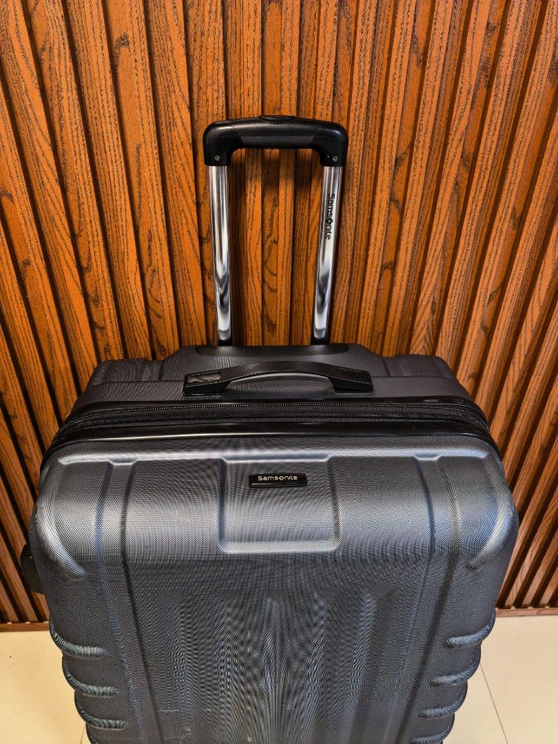 Samsonite Extra Large (Category: Luggage) located in Manila. Submitted by uno001 (Listing ID 1470194868, Image 2). Description: Brand: Samsonite Spinner ✅ In Good Condition ✅ 💯 Legit Brand ✅ Extra Large Check luggage ✅ H30" x L20" x D13.t-15" ✅ Heavy Duty Guaranteed ✅ Made From Thick Polycarbonate Materials! ✅ 360°Wheels All smooth ✅ Padlockable Zipper ⬆️ With Sign of usage only NO Crack Guaranteed 👌.
