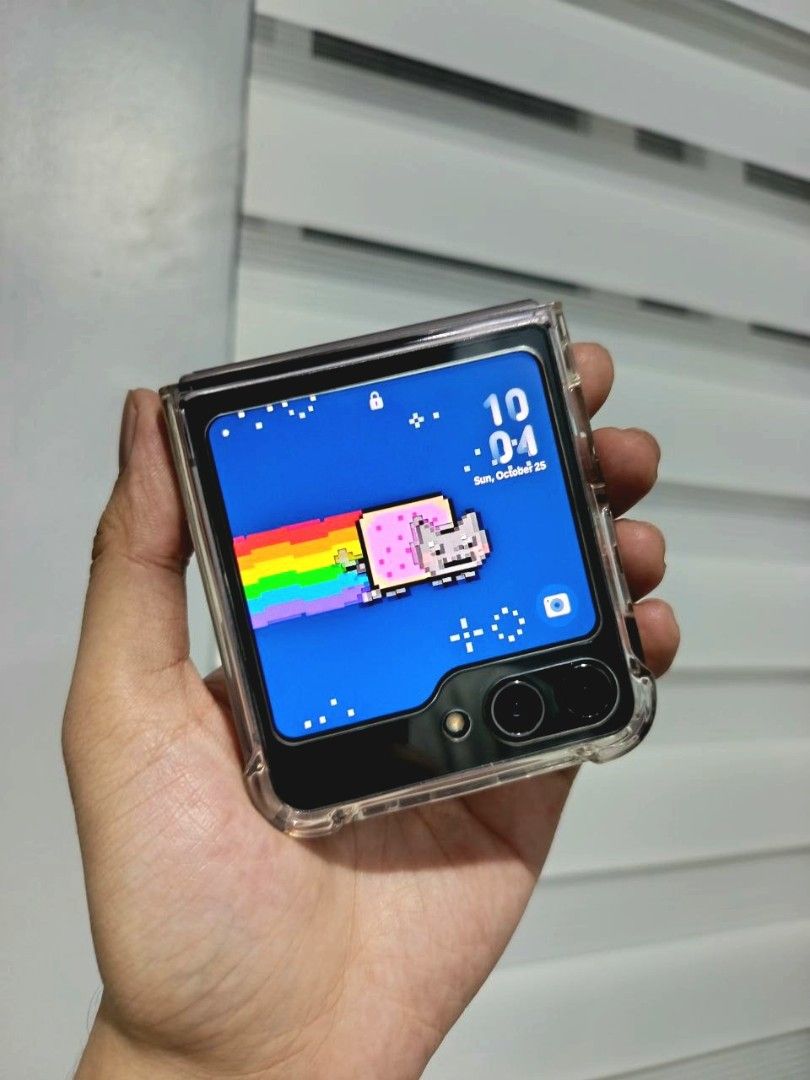 Samsung Galaxy Z Flip 5 (Category: Samsung) located in Manila. Submitted by kurtyyyyyyyu (Listing ID 1470303548, Image 2). Description: Samsung Galaxy Z Flip 5 5G – 512GB For Sale/Swap Selling Price: ₱20,000 Condition: Like New Inclusions: 2 FREE CASES ✅ No issue. (No line, No dot, or No LCD Related issue). Specifications: ✅ Model: Samsung Galaxy Z Flip 5 5G ✅ Storage: 512GB ✅ RAM: 8GB ✅ Main Display: 6.7-inch Dynamic AMOLED 2X ✅ Cover Screen: 3.