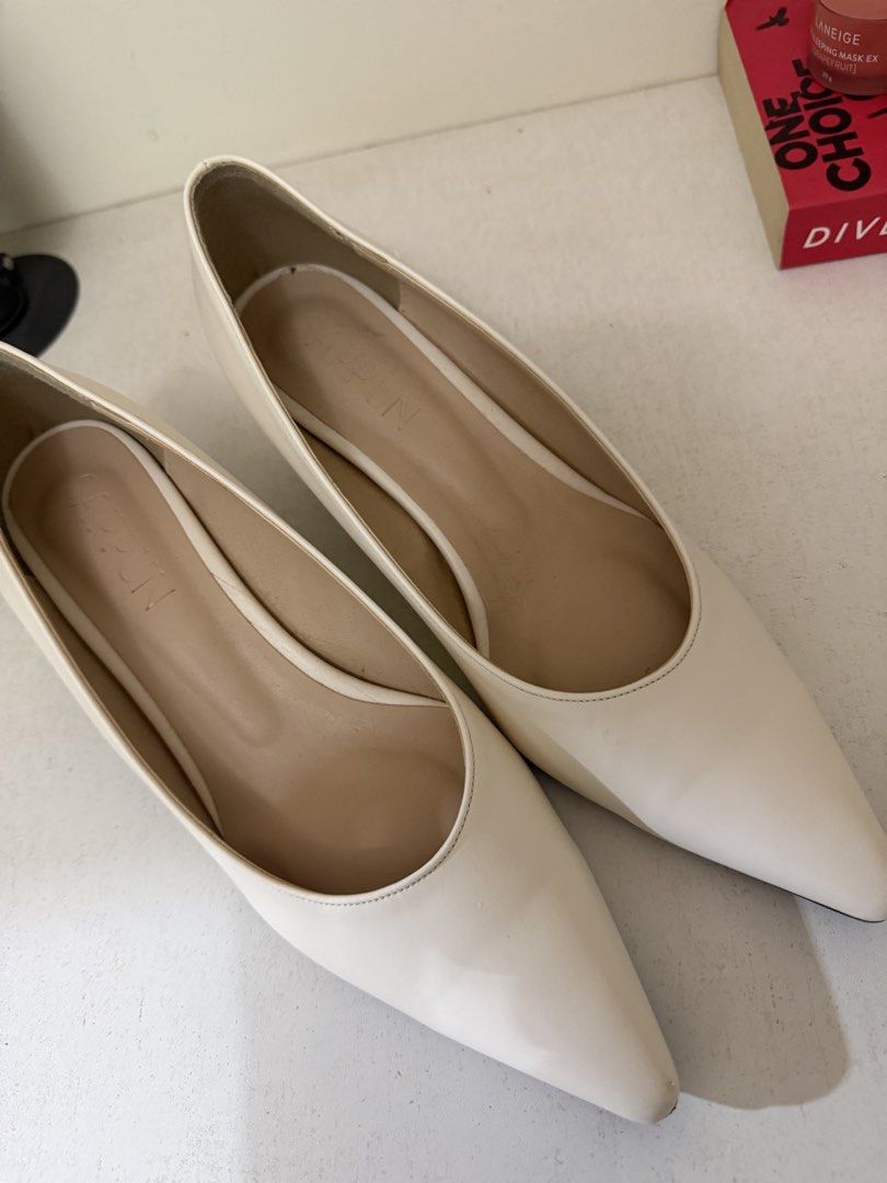 SAPPUN AMINA HEELS (Category: Heels) located in Mati. Submitted by twinsst (Listing ID 1470217178, Image 2). Description: used twice RFS: big for me. I am size US 8 and this fits US 9 Heels 5cm Size in Korean: 250mm Location: Mati City, Davao Oriental.