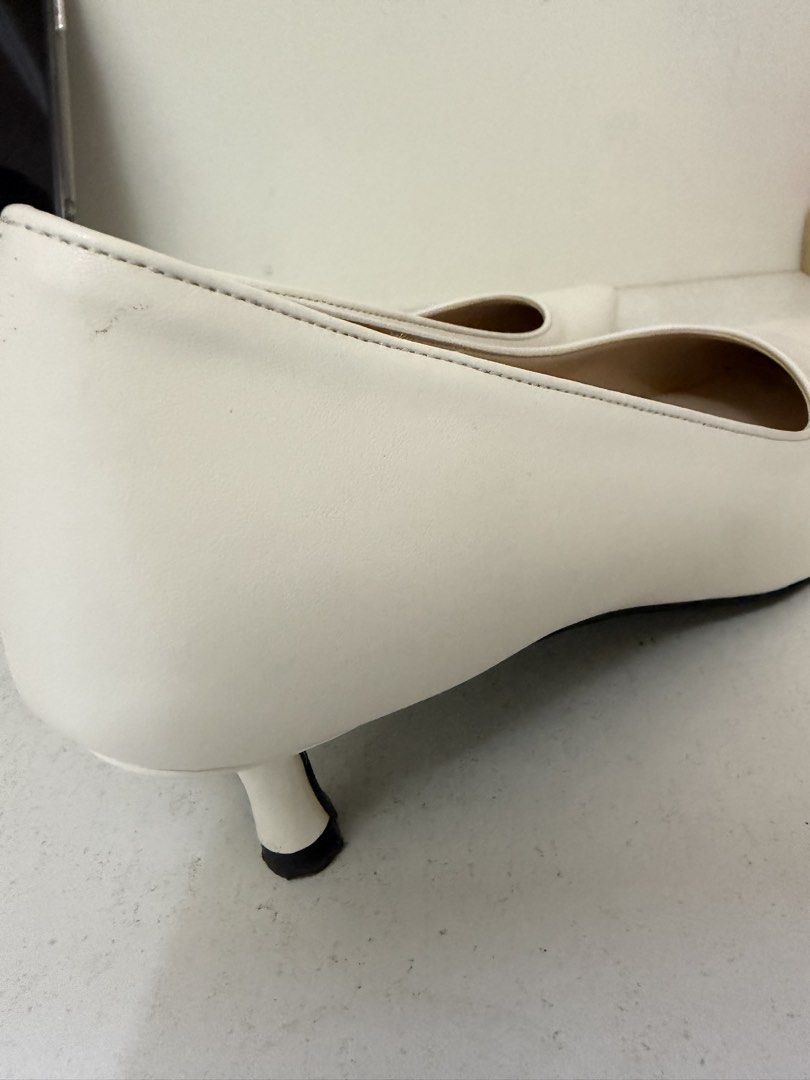 SAPPUN AMINA HEELS (Category: Heels) located in Mati. Submitted by twinsst (Listing ID 1470217178, Image 3). Description: used twice RFS: big for me. I am size US 8 and this fits US 9 Heels 5cm Size in Korean: 250mm Location: Mati City, Davao Oriental.