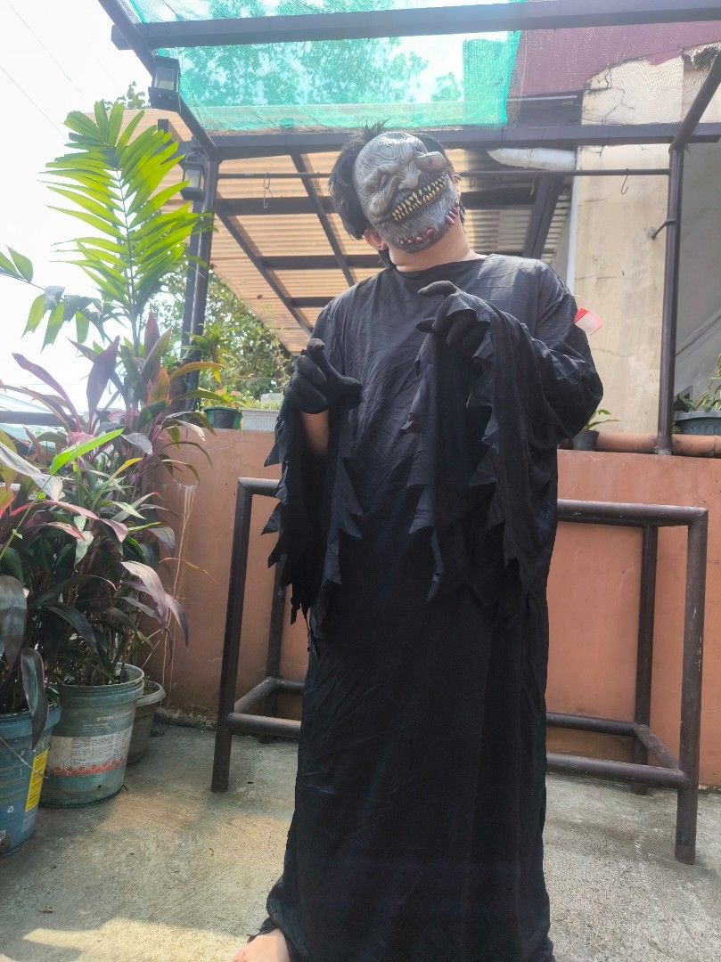 Scary Costume Halloween Costume (Category: Sets & Coordinates) located in Marikina City. Submitted by alecfordy (Listing ID 1470179862, Image 1). Description: Scary Costume With Mask Adult Size.
