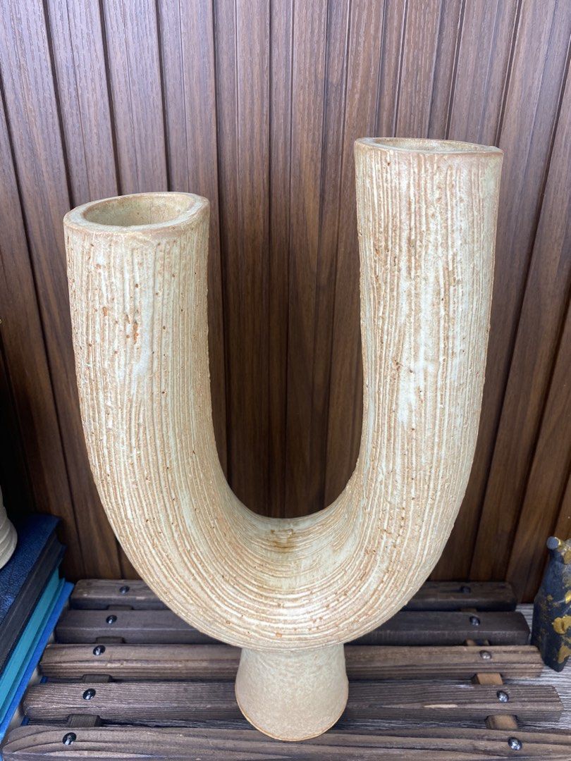Sculpted Arc Vase (Category: Vases & Decorative Bowls) located in Pasay City. Submitted by thepickypicker (Listing ID 1470180991, Image 3). Description: Sculpted Arc P1,980 Size: 14 3/8 tall, 7 1/5 wide.