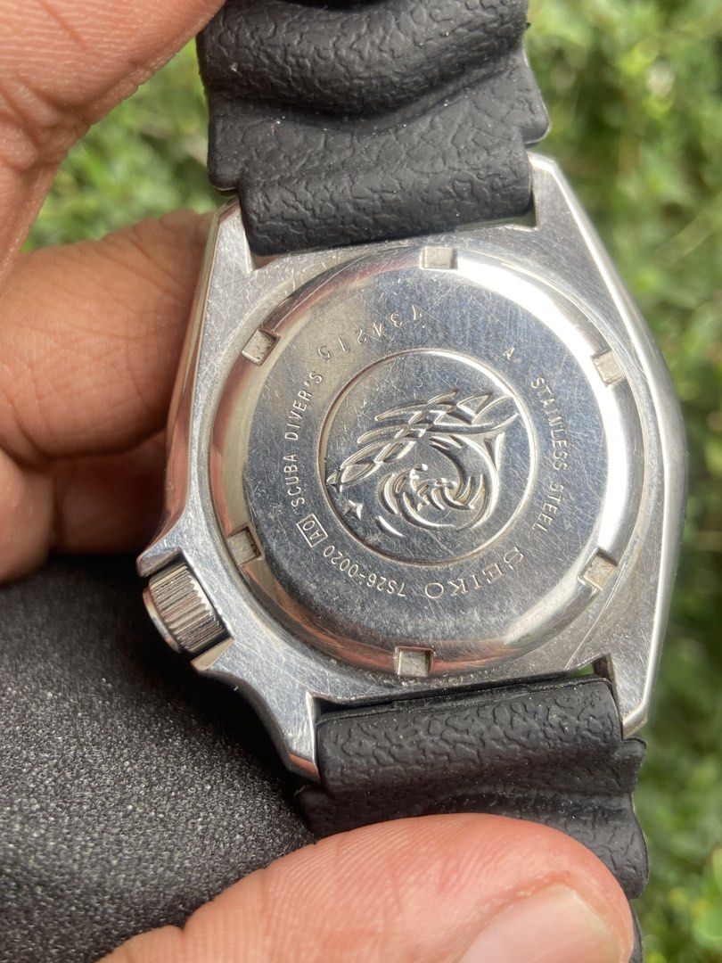 Seiko diver’s (pepsi) (Category: Men's Watches) located in Lapu Lapu. Submitted by nylrenzo (Listing ID 1470148677, Image 2). Description: For sale!! Seiko divers pepsi Approximately 42mm Large size Great overall 9.5 out of 10 overall condition Recently serviced, movement running strong and keeps accurate time and strong power reserved. Ready to use. After market strap Automatic movement cal. 7S26 Pre-owned but very presentable. PM for more detai