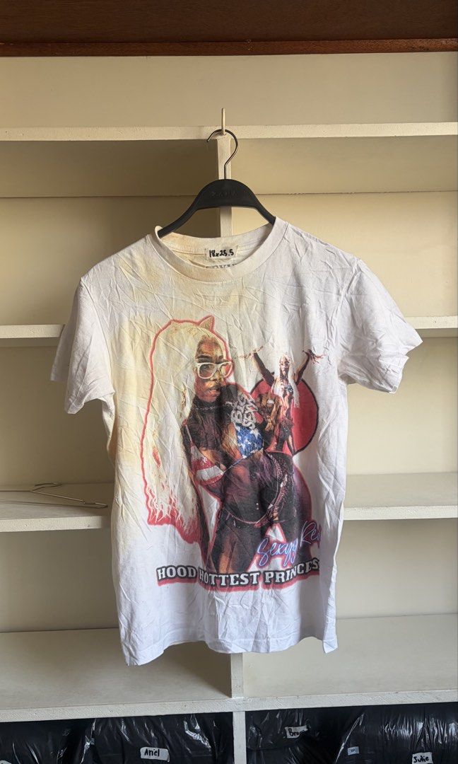 Sexy Red Shirt (Category: Tshirts & Polo Shirts ) located in Manila. Submitted by _revault (Listing ID 1470300118, Image 1). Description: .