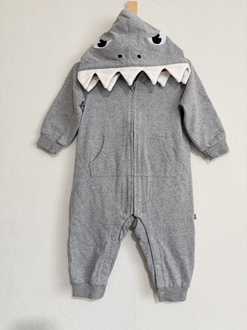 Shark costume (Category: Babies & Kids Fashion) located in Dasmarinas. Submitted by elizmaebau68309 (Listing ID 1470151039, Image 1). Description: Gray hooded baby shark cotton romper with a full-length zipper and 3D teeth details on the hood. Personal preloves Used once 18-24 months Original price in Amazon 1500 .