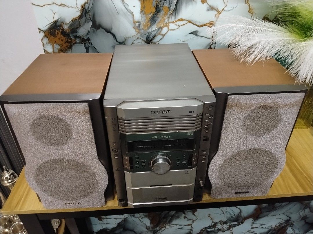 Sharp micro hifi (Category: Soundbars, Speakers & Amplifiers) located in Petaling Jaya. Submitted by zs_official (Listing ID 1470317331, Image 3). Description: sharp radio ok aux ok CD out cassette out area sunway.