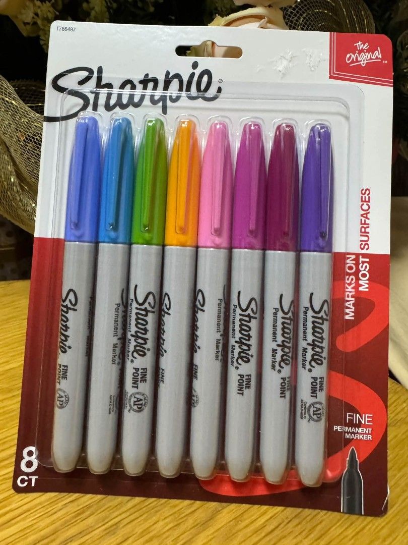 Sharpie Fine Permanent Marker - 8pcs (Category: Stationery & School Supplies) located in Manila. Submitted by ormelynmal86309 (Listing ID 1470235443, Image 1). Description: Sharpie Fine Permanent Marker - 8pcs 😍Php 300/pack😍.