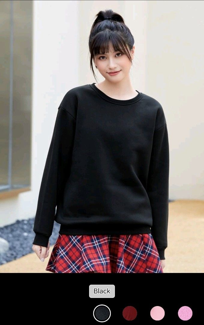 SHEIN Black Long Sleeve Crew Neck Oversized Sweatshirt (Category: Longsleeves) located in Manila. Submitted by babeboxtheory (Listing ID 1470299315, Image 1). Description: - Color: Solid Black - Style: Crew neckline, long sleeves - Comfort: Soft inner fabric for extra warmth - Fit: Ribbed cuffs and hem to hold shape - Versatility: Easy to pair with both jeans and skirts - Condition: Brand new / excellent quality.