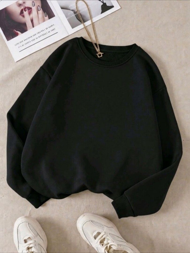 SHEIN Black Long Sleeve Crew Neck Oversized Sweatshirt (Category: Longsleeves) located in Manila. Submitted by babeboxtheory (Listing ID 1470299315, Image 3). Description: - Color: Solid Black - Style: Crew neckline, long sleeves - Comfort: Soft inner fabric for extra warmth - Fit: Ribbed cuffs and hem to hold shape - Versatility: Easy to pair with both jeans and skirts - Condition: Brand new / excellent quality.